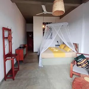 Деревянный коттедж The Traveller, Канди
